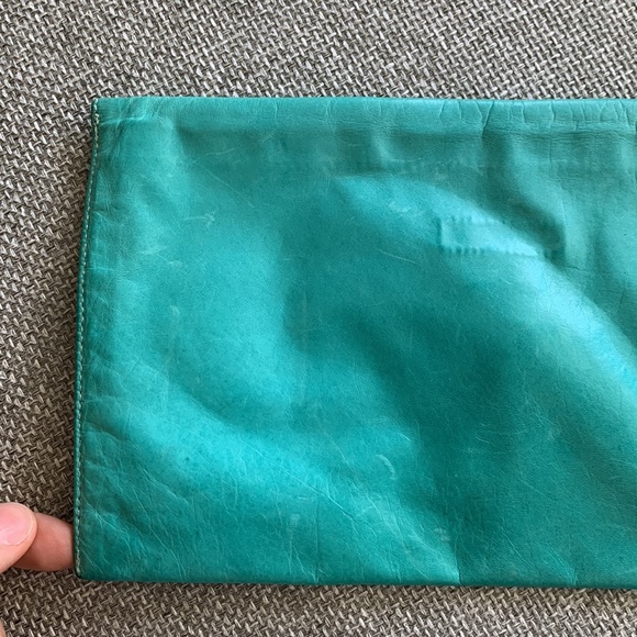 M0851 | Clutch/Wristlet - Picture 12 of 13